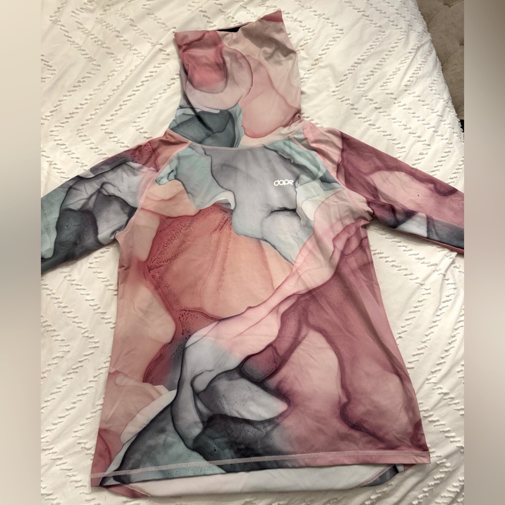 Dope snow snuggle base layer top 
Size Medium